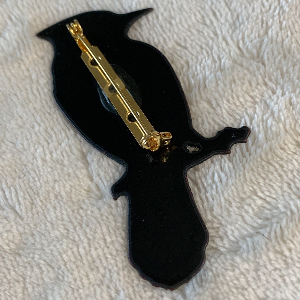 Beautiful Enameled Metal Blue Jay Brooch/Pin in Blue, Black and White - Picture 2 of 4
